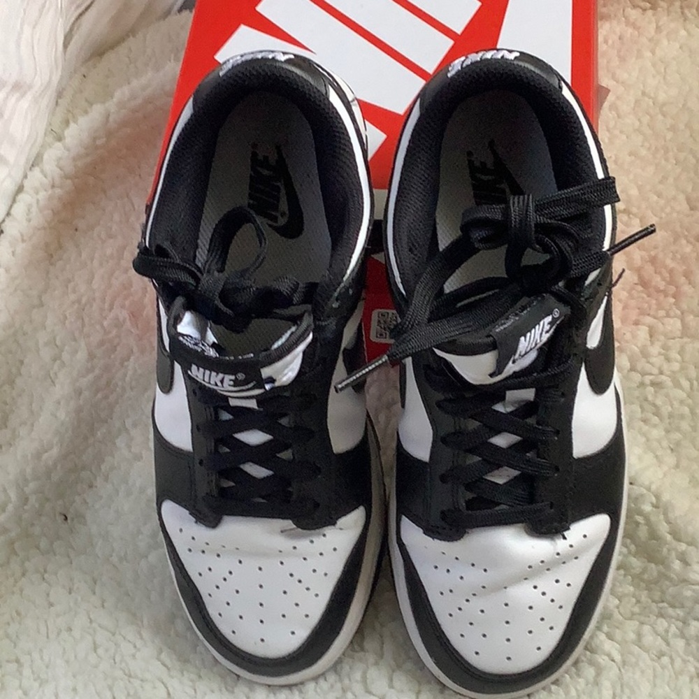 Nike Dunks low black and white Panda sneakers - Picture 2 of 8